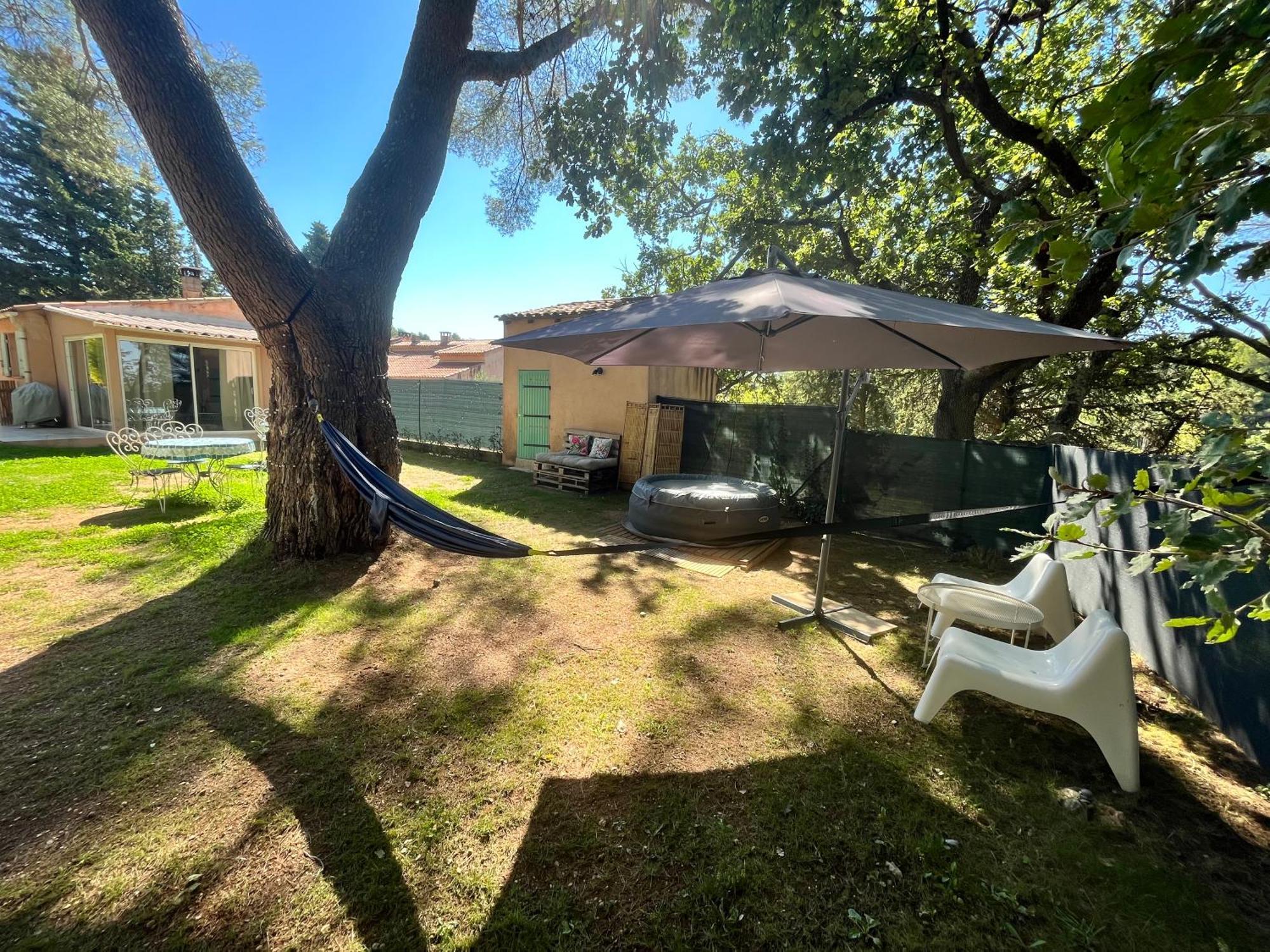 Maison Provencale Au Calme De La Campagne Avec Jacuzzi Aix-en-Provence Exterior foto
