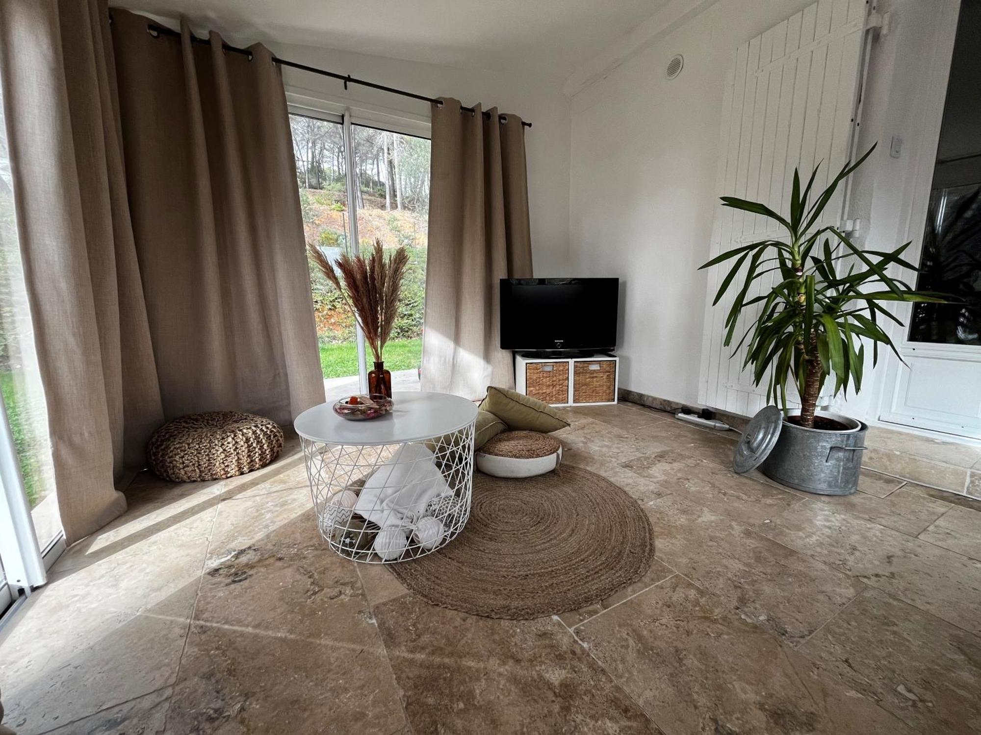 Maison Provencale Au Calme De La Campagne Avec Jacuzzi Aix-en-Provence Exterior foto
