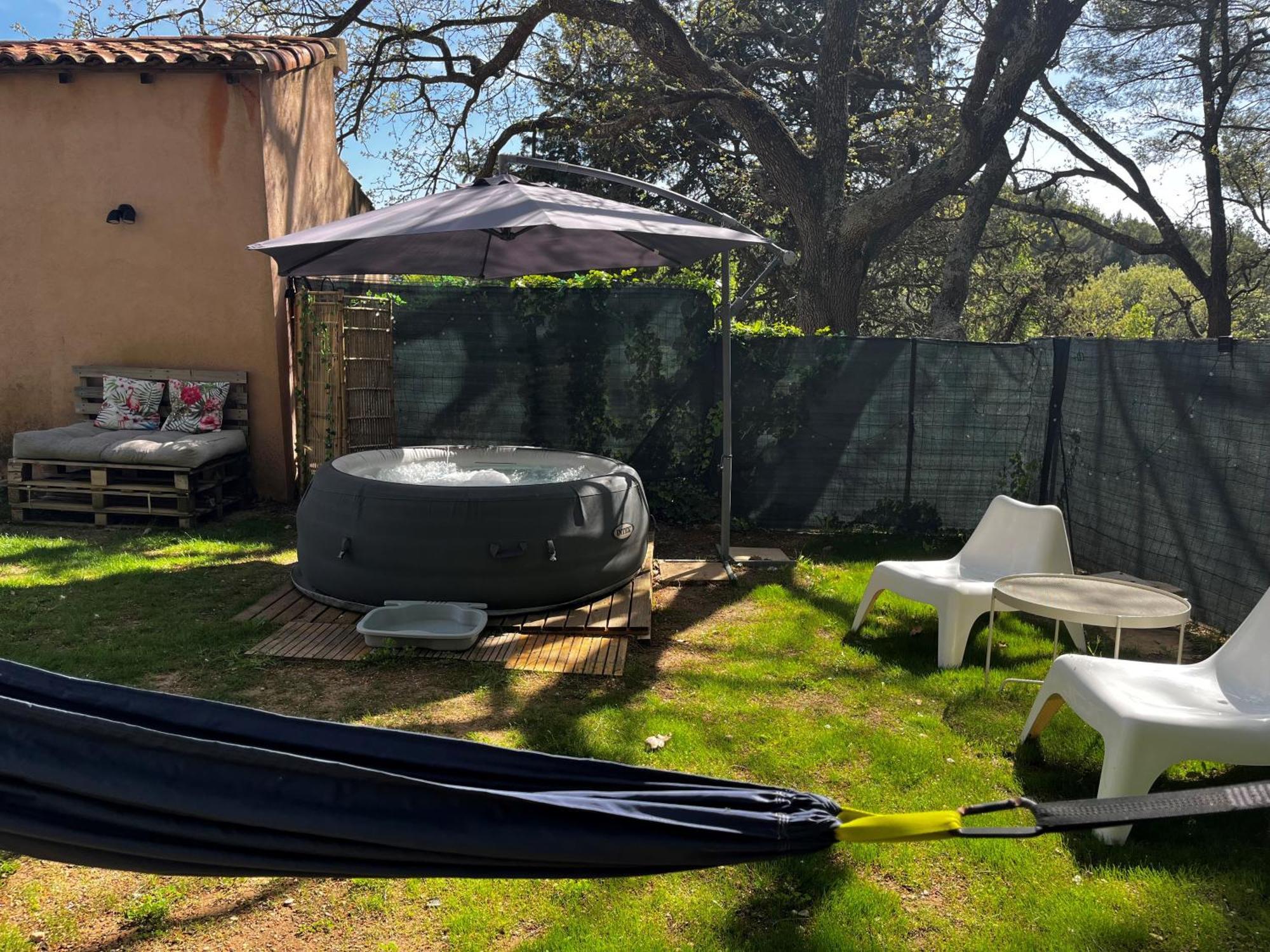 Ferienwohnung Maison Provencale Au Calme De La Campagne Avec Jacuzzi Aix-en-Provence Exterior foto