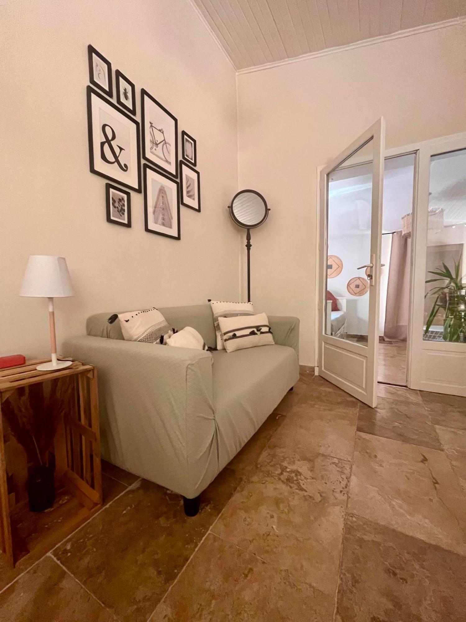 Maison Provencale Au Calme De La Campagne Avec Jacuzzi Aix-en-Provence Exterior foto